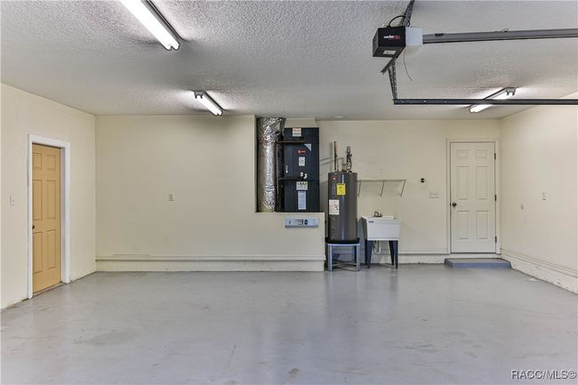 8087 E Decatur Ct, House other with 3 bedrooms, 2 bathrooms and 3 parking in Floral City FL | Image 42