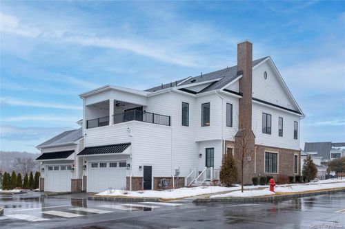 4 Wright Dr, Chappaqua, NY, 10514-2217 | Card Image