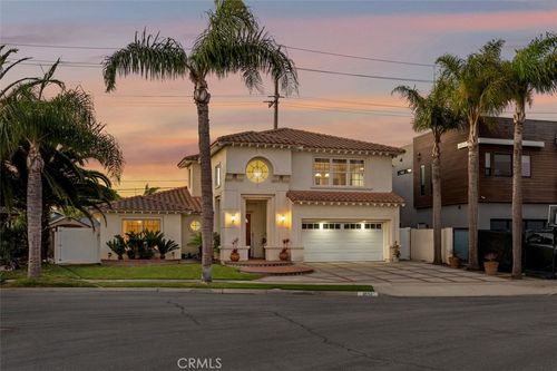 9112 Playa Dr, Huntington Beach, CA, 92646-8317 | Card Image