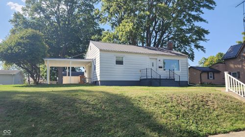 804 N Walnut St, Veedersburg, IN, 47987-1153 | Card Image