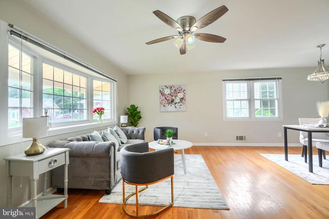 10 Glenwest Ct, House other with 5 bedrooms, 3 bathrooms and null parking in BALTIMORE MD | Image 4