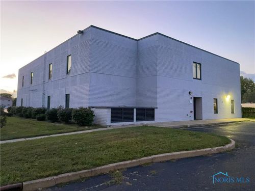 2900 Carskaddon Ave, Toledo, OH, 43606-1601 | Card Image