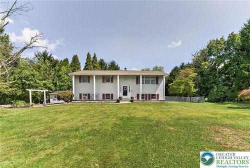 174 Frutchey Ct, Mount Bethel, PA, 18343-6235 | Card Image