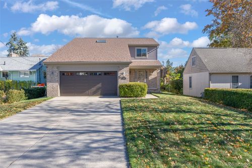 39100 E Archer Dr, Harrison Township, MI, 48045-1806 | Card Image
