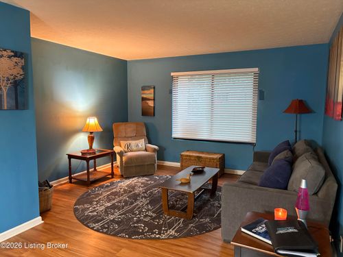 3-7094 Wildwood Cir, Louisville, KY, 40291-1767 | Card Image