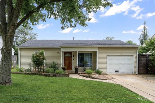 623 Lincoln Ave, West Chicago, IL, 60185-3235 | Card Image