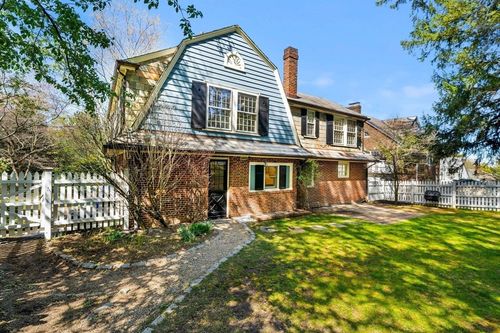 292 Pond St, Boston, MA, 02130-2443 | Card Image