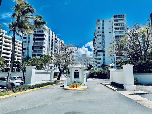 1-b-6410 Ave Isla Verde, CAROLINA, PR, 00979-7167 | Card Image