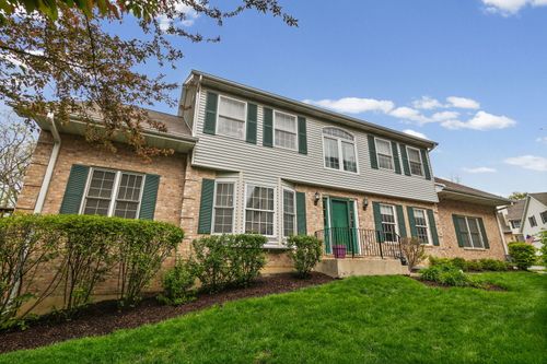 1354 Laurel Oaks Dr, Streamwood, IL, 60107-3305 | Card Image
