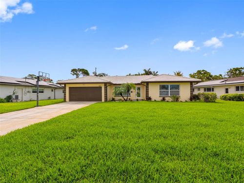 5207 Denver St Ne, SAINT PETERSBURG, FL, 33703-3228 | Card Image