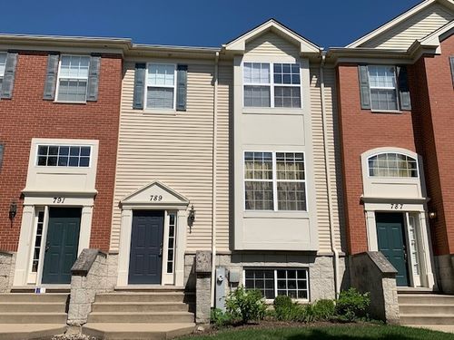 789 Lewisburg Ln, Aurora, IL, 60504-2113 | Card Image