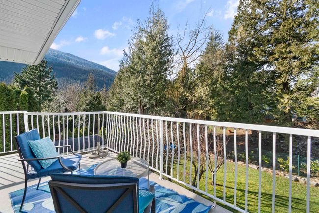521 Driftwood Avenue, House other with 5 bedrooms, 3 bathrooms and 6 parking in Harrison Hot Springs BC | Image 32