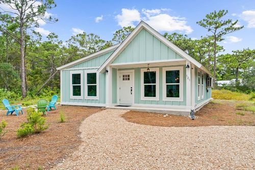 121 Cedar St, Eastpoint, FL, 32328-3373 | Card Image