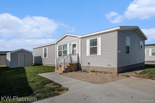 37723 Sandstone Trl, New Haven, MI, 48048-3157 | Card Image