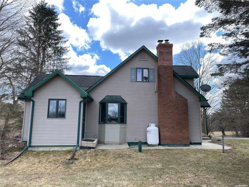 188 Mccafferty Rd, Greenville, NY, 12083-2602 | Card Image