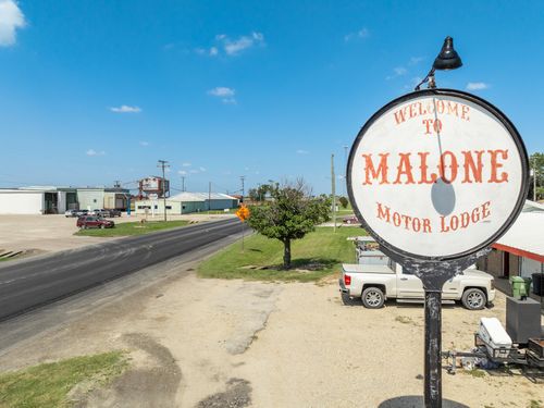 312 W Live Oak, Malone, TX, 76660-3098 | Card Image