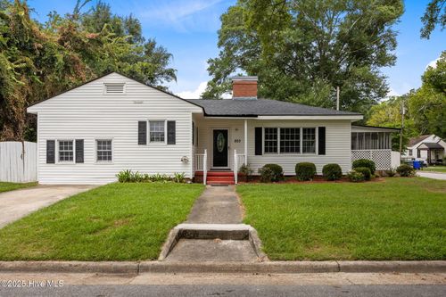 203 Arlington Cir, Greenville, NC, 27834-5613 | Card Image