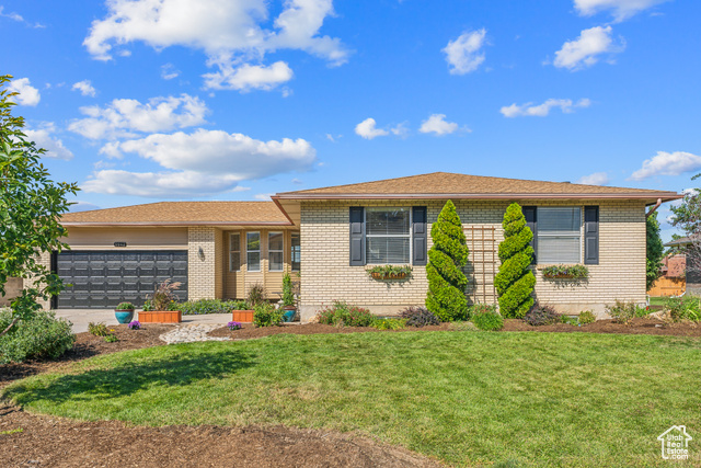 Tameron Dr, Sandy, UT 84092