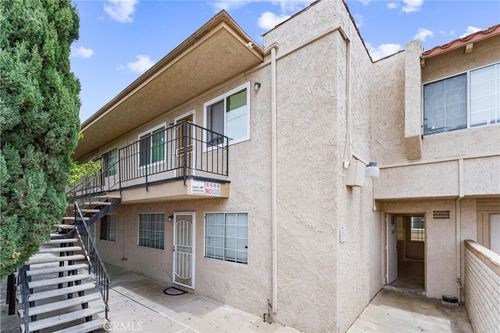 935 W Bishop St, Santa Ana, CA, 92703-4876 | Card Image