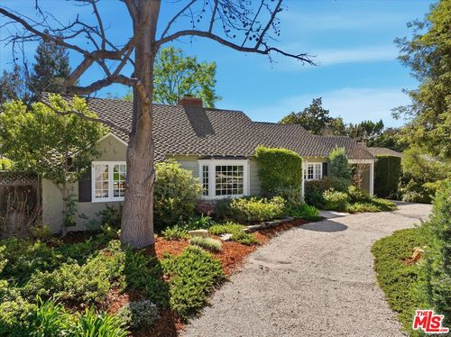 11122 Valley Spring Ln, North Hollywood, CA, 91602-2615 | Card Image