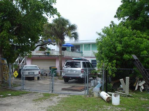 563 Coconut Ave, GOODLAND, FL, 34140 | Card Image