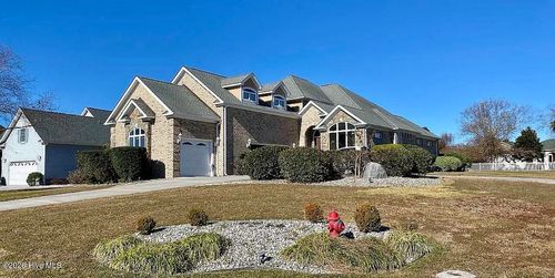 100 Lookout Rdg, Cedar Point, NC, 28584-8049 | Card Image