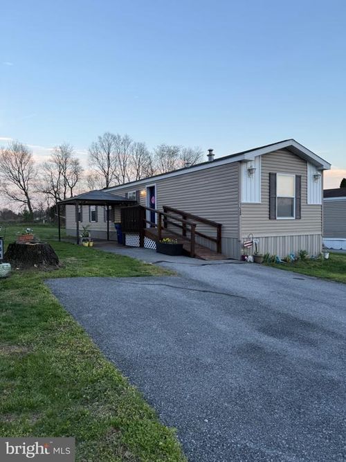 150-150 Brownstone Park, HUMMELSTOWN, PA, 17036-9283 | Card Image