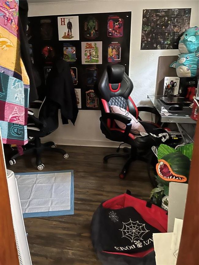 studio room | Image 23