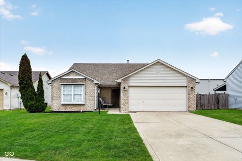 5639 Wood Hollow Dr, Indianapolis, IN, 46239-6851 | Card Image
