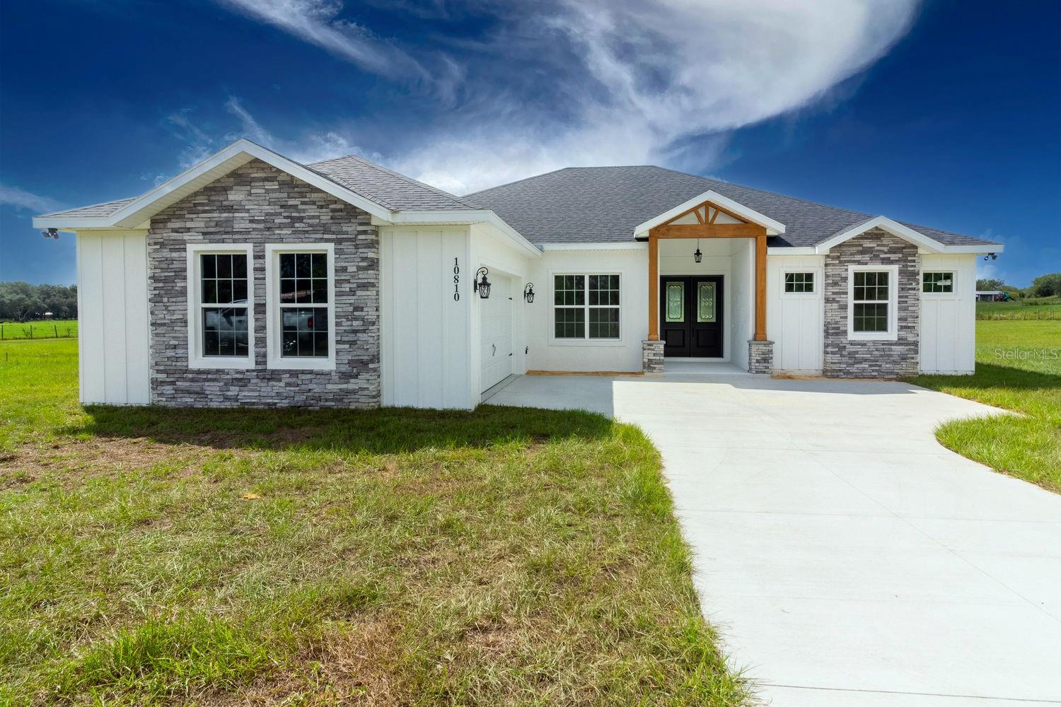 Residential in TAVARES