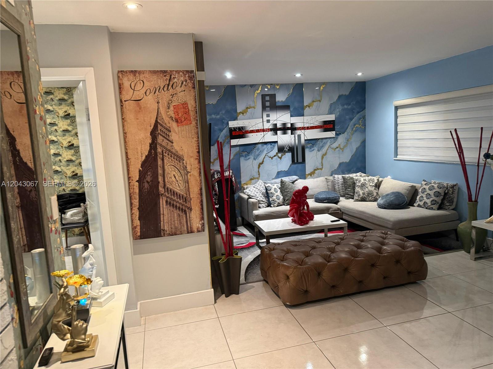 Residential in Hollywood 3
