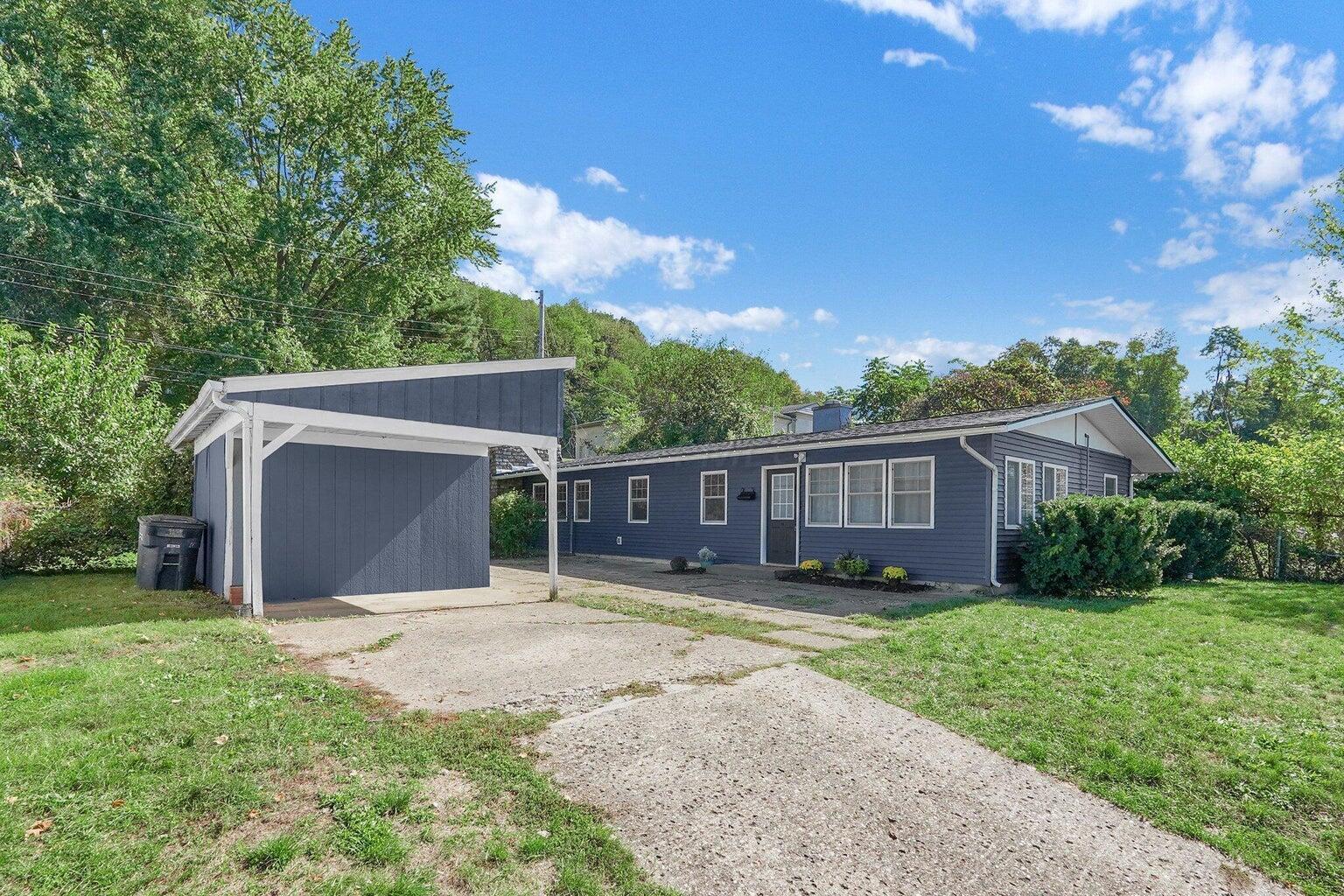 1502 Griffith St, For Sale in Lancaster - eXp Realty