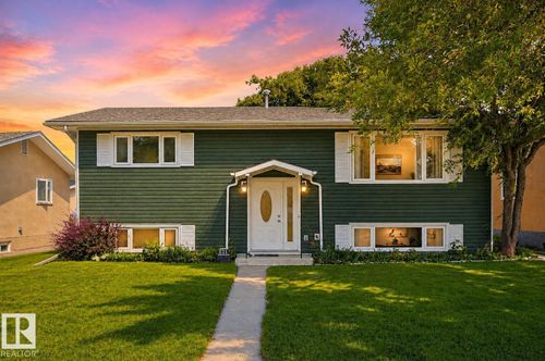5210 43 Ave, House with 4 bedrooms, 2 bathrooms and 5 parking in Leduc AB | Card Image
