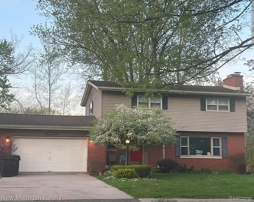 4609 W Wackerly St, Midland, MI, 48640-2120 | Card Image
