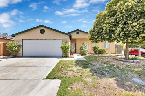 5403 Cascade Ridge St, Bakersfield, CA, 93307-7681 | Card Image