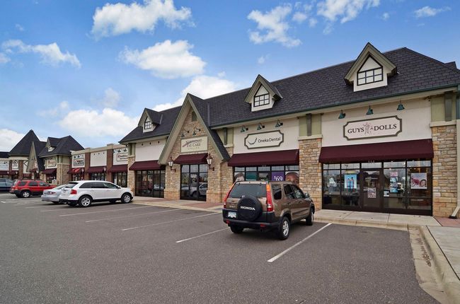 Great walkability to shopping, grocery, coffee shops, restaurants and more! | Image 40