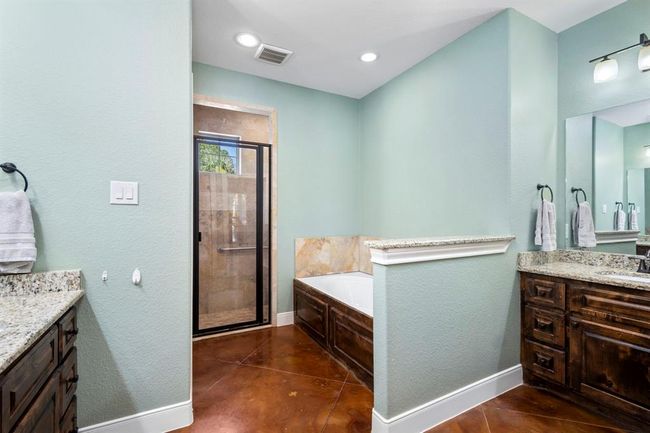 20585 Highway 146 N, Home with 3 bedrooms, 3 bathrooms and 3 parking in Liberty TX | Image 15