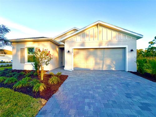 8134 Saint Kitts Cir, ENGLEWOOD, FL, 34224-5265 | Card Image