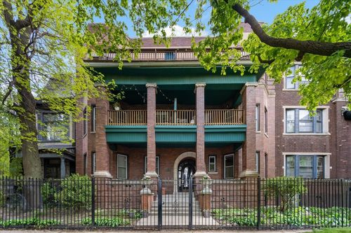 1w-839 W Lakeside Pl, Chicago, IL, 60640-5112 | Card Image