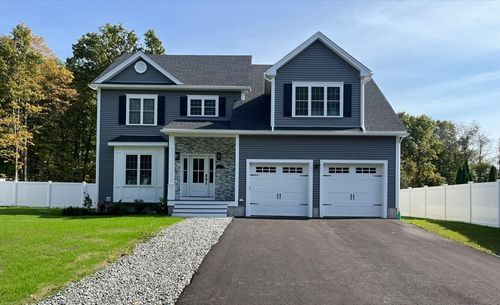 32 Clews St, Shrewsbury, MA, 01545-4007 | Card Image