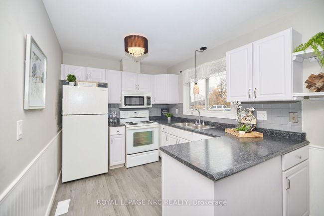 7405 Susan Cres, House other with 4 bedrooms, 2 bathrooms and 4 parking in Niagara Falls ON | Image 27