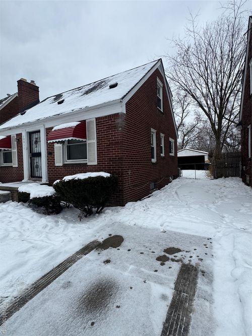 10811 Bonita St, Detroit, MI, 48224-2431 | Card Image