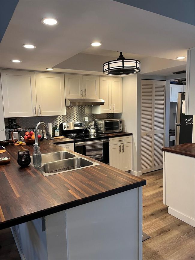 APT-15 - 6001 Se Landing Way, Condo with 2 bedrooms, 2 bathrooms and null parking in Stuart FL | Image 12