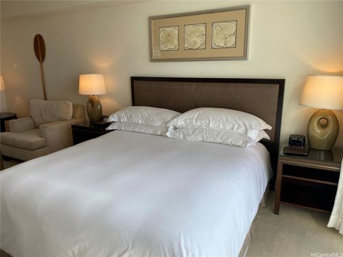 2316-223 Saratoga Rd, Honolulu, HI, 96815-1942 | Card Image