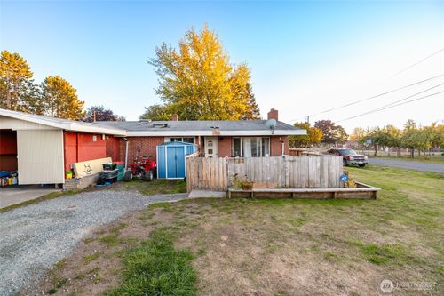 723 Se 6th Ave, Oak Harbor, WA, 98277-3731 | Card Image
