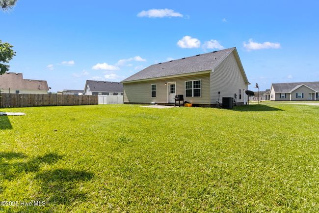 326 Nugget Trl, House other with 3 bedrooms, 2 bathrooms and 1 parking in Elizabeth City NC | Image 7