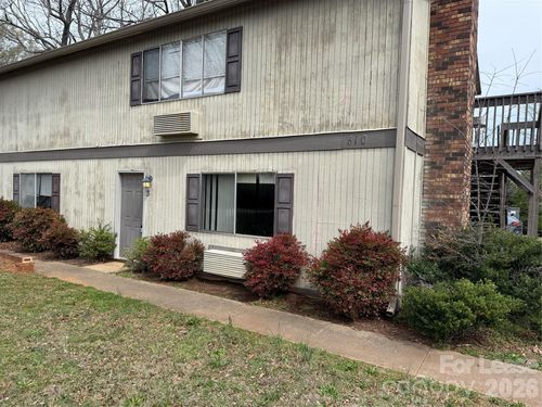 3-810 10th Street Blvd Nw, Hickory, NC, 28601-3407 | Card Image