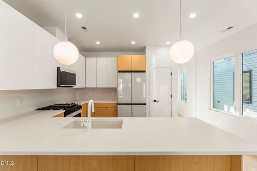 102-409 Alston St, Raleigh, NC, 27601-2011 | Card Image