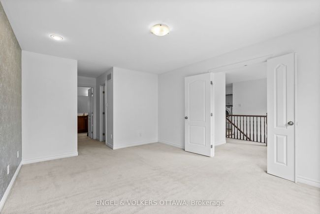 182 Meandering Brook Dr, House attached with 4 bedrooms, 4 bathrooms and 2 parking in Gloucester ON | Image 24
