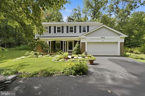 1842 Post Oak Trl, RESTON, VA, 20191-5217 | Card Image